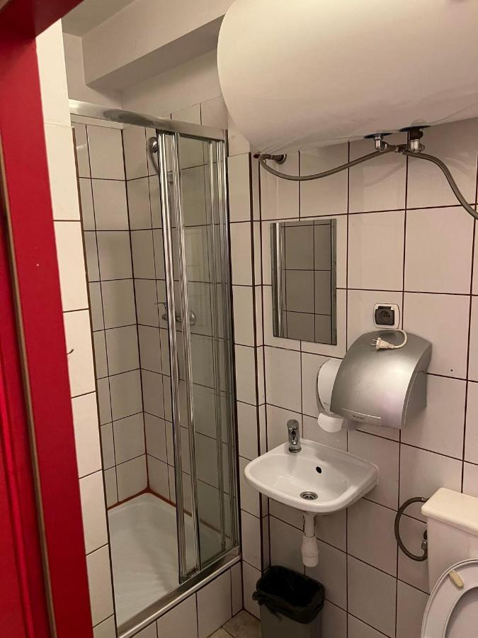 50 People Bis Apartment Krakow Ngoại thất bức ảnh