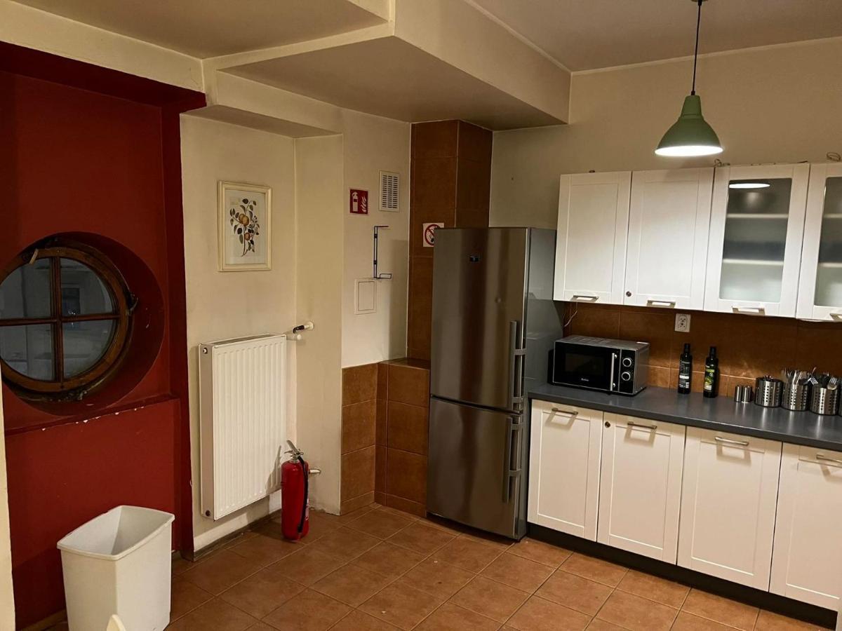 50 People Bis Apartment Krakow Ngoại thất bức ảnh
