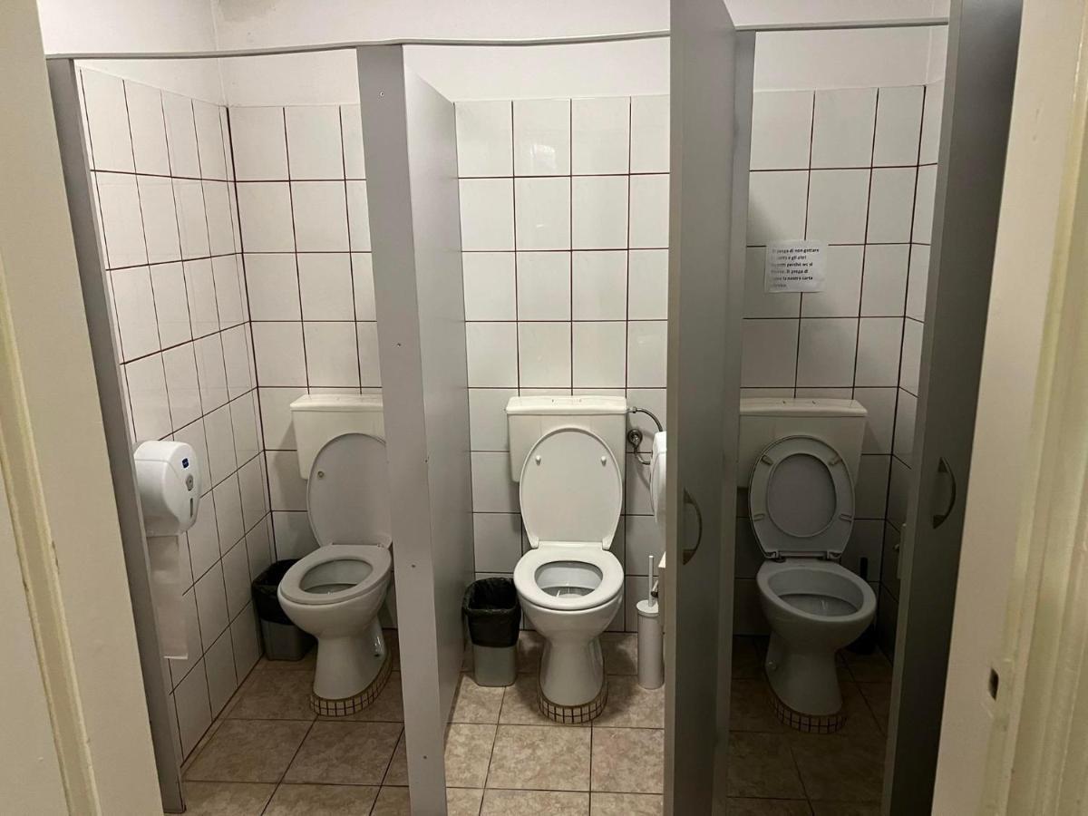 50 People Bis Apartment Krakow Ngoại thất bức ảnh